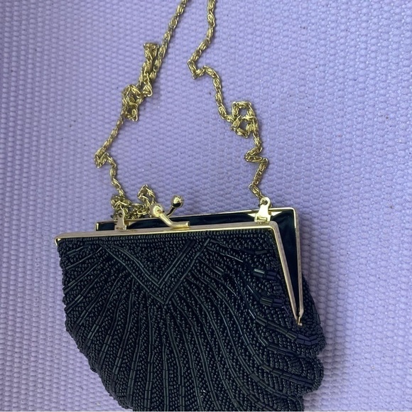 Black Beaded Clutch Purse Clam Shell Shoulder Bag 7” X 6”  with a 17” Chain Drop - Picture 2 of 9